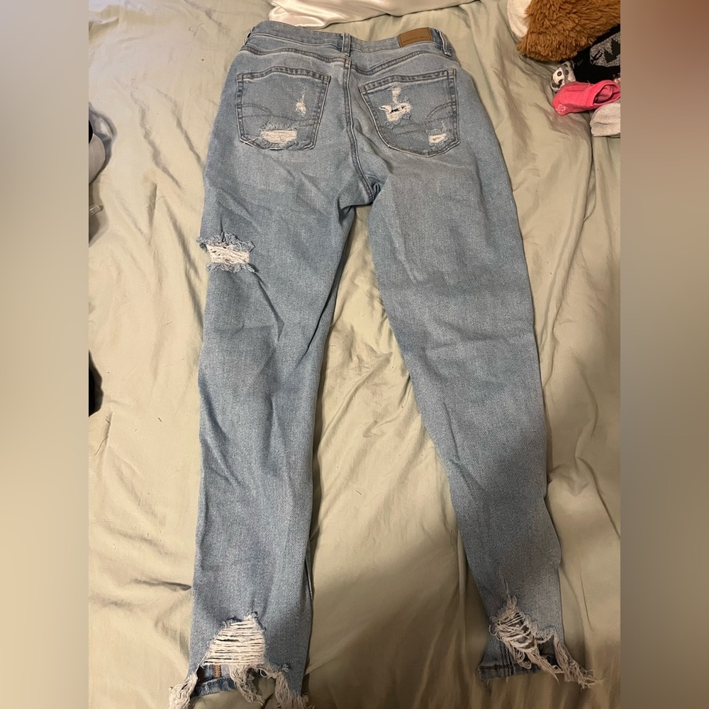 American Eagle Ripped Jeans - Picture 2 of 2